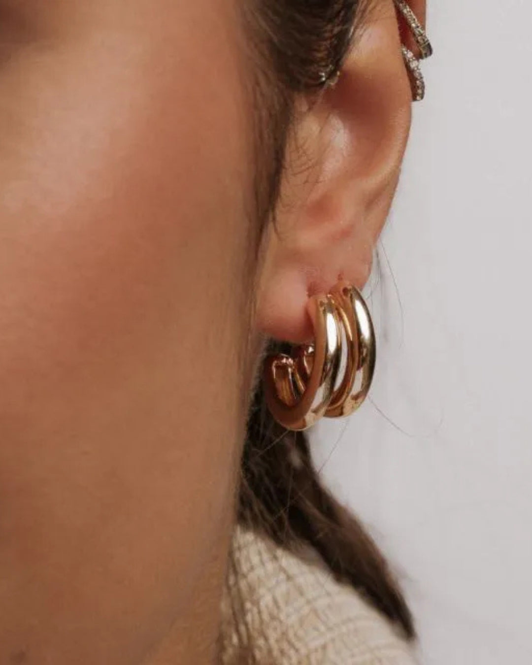 Brinco argola maciça dois aros gold
