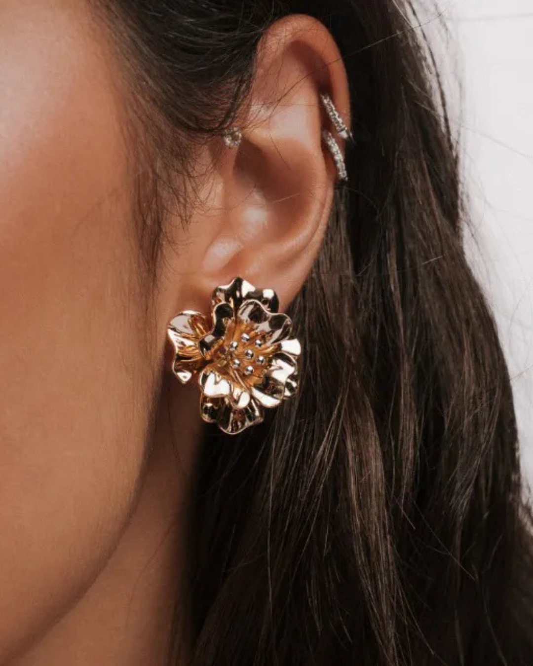 Brinco flor gold