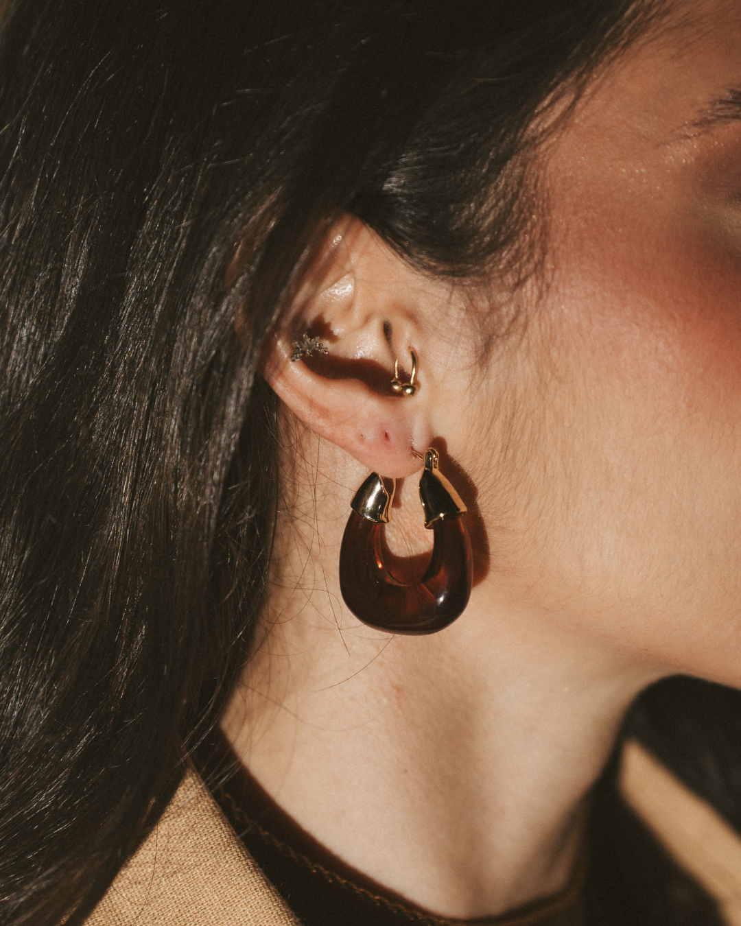 Brinco argola Ambar