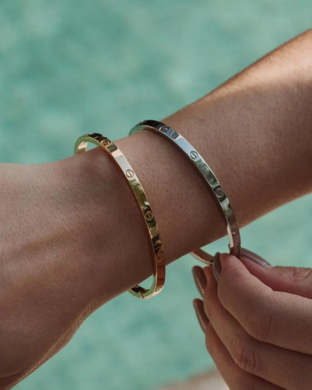 Bracelete fino estilo cartier