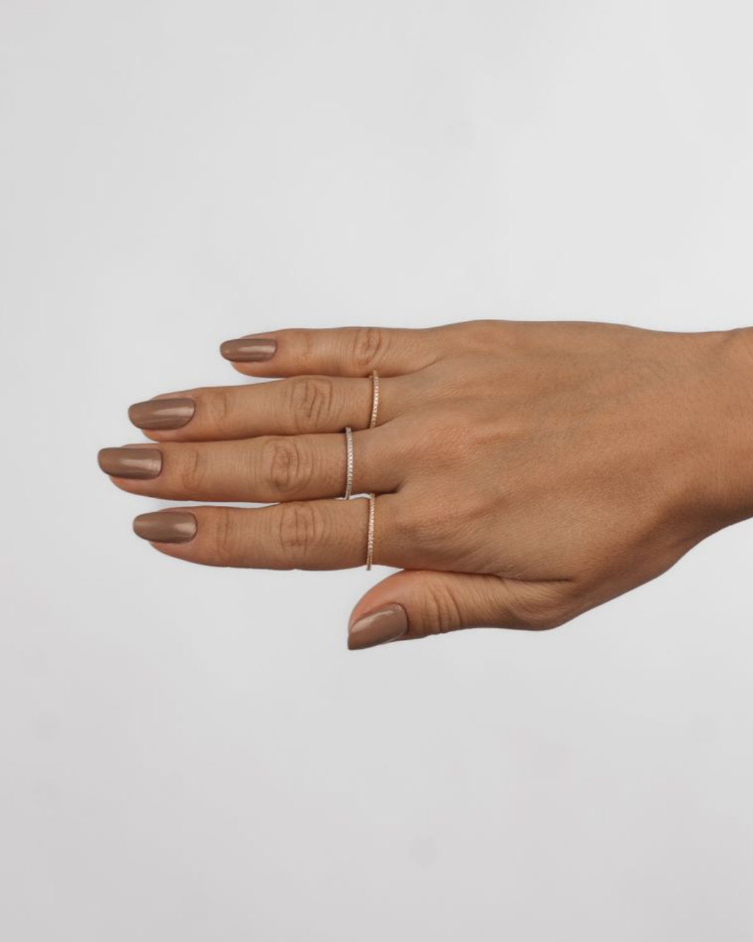 Aliança inteira cravejada com zircônias 0,5mm