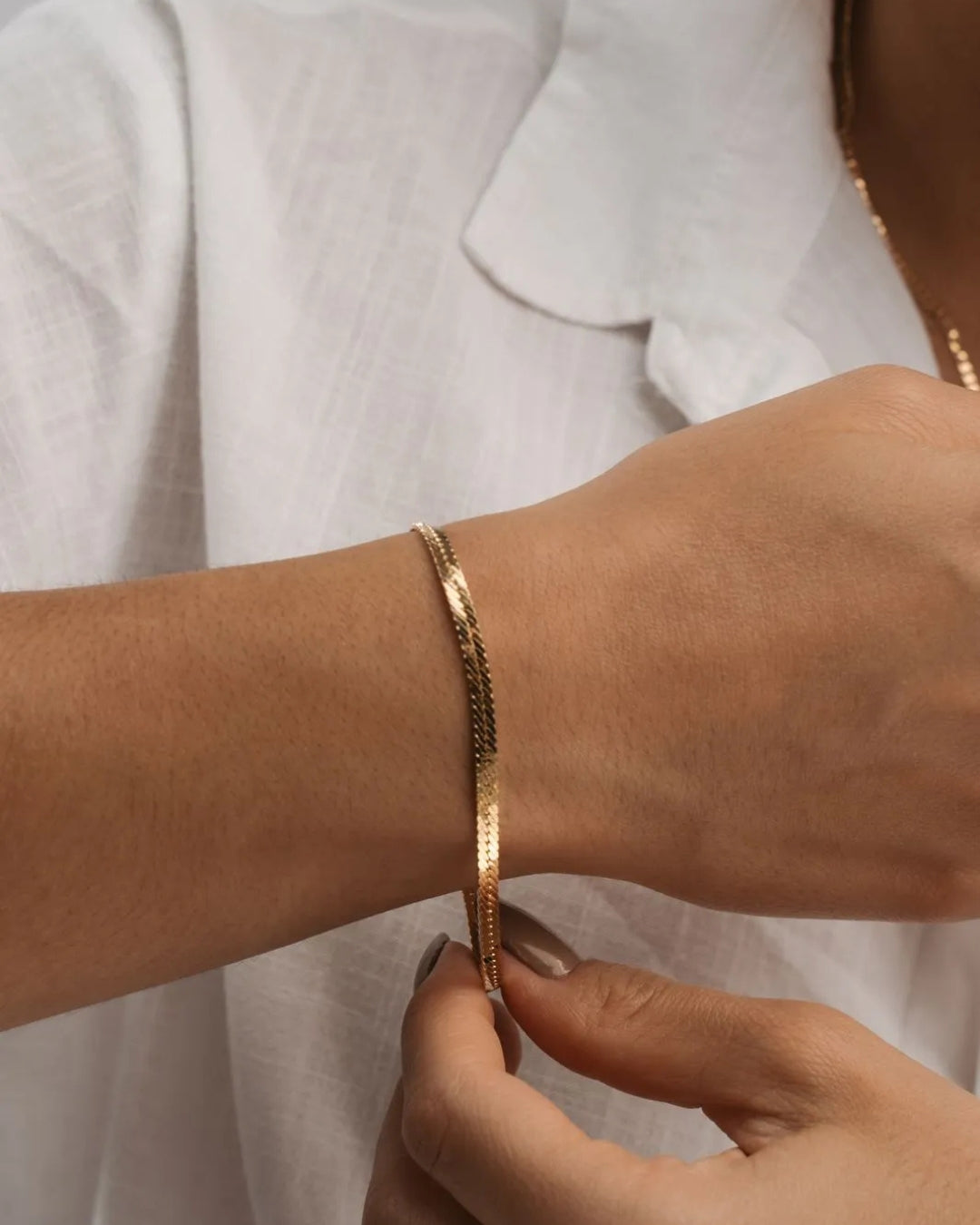 Pulseira malha clássica e fecho joia