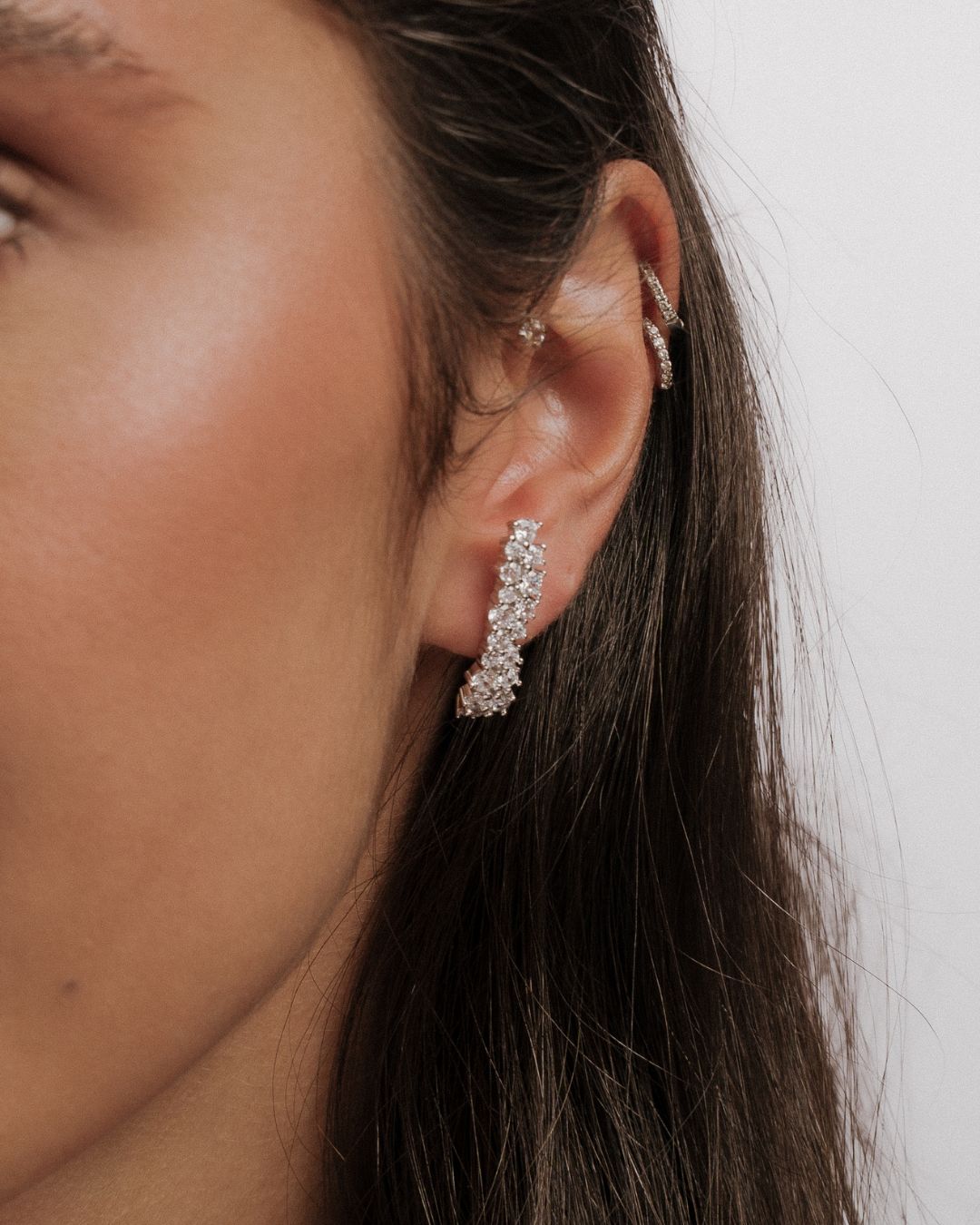 Brinco earhook classy shine P925